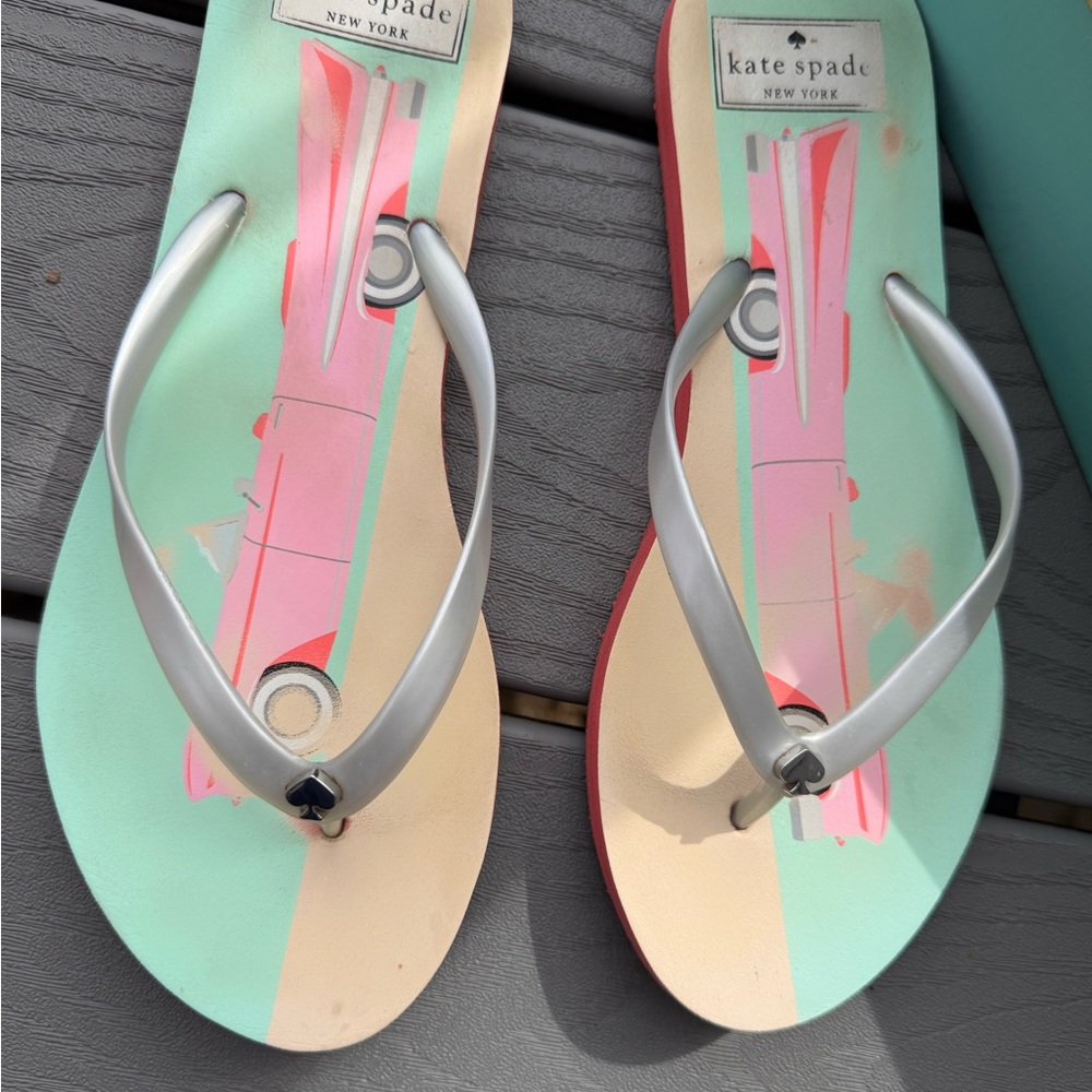 Kate Spade Mint, Cream & Pink Graphic Flip Flops. Size 8 - Picture 2 of 8